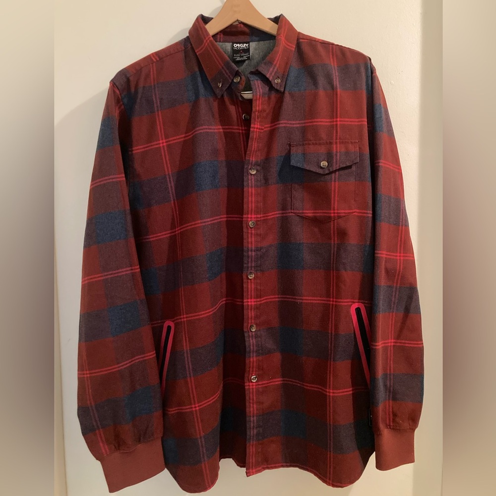 Men's Oakley Button Down Shirt